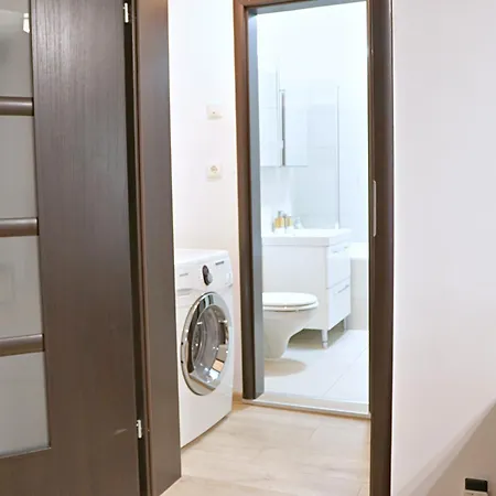 Conta I One Bedroom Near National Theatre Διαμέρισμα *