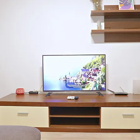 Conta I One Bedroom Near National Theatre Διαμέρισμα