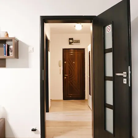 Conta I One Bedroom Near National Theatre Διαμέρισμα *